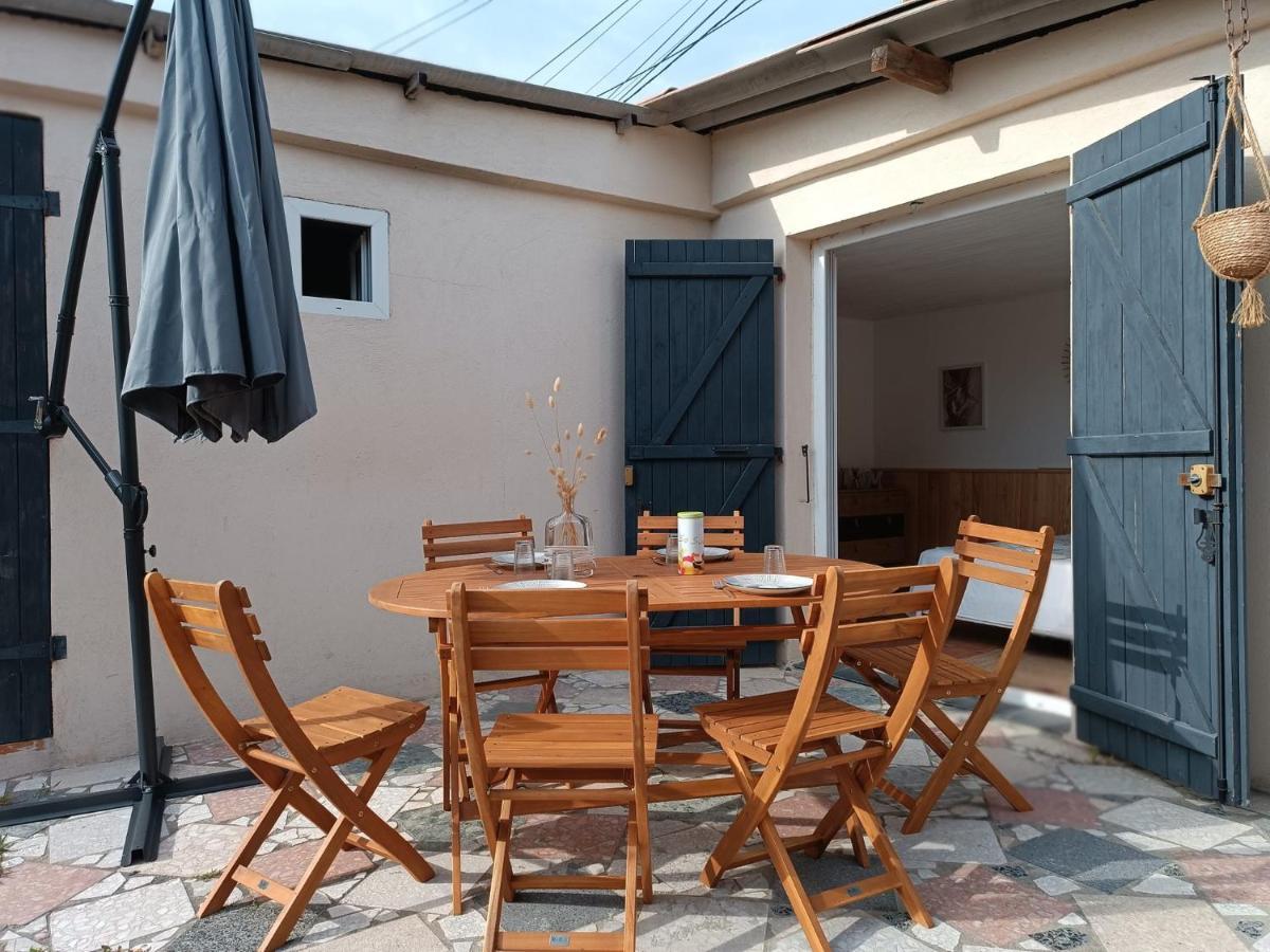Cabanon Avec Dependance Villa Saint-Mitre-les-Remparts Buitenkant foto